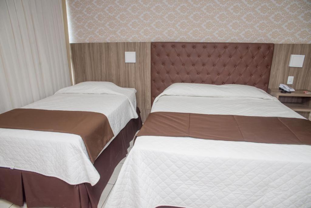 Hotel Village 加拉尼温斯 外观 照片